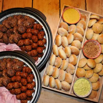 Hapjes schotel de Luxe en Hapjespan A XXL