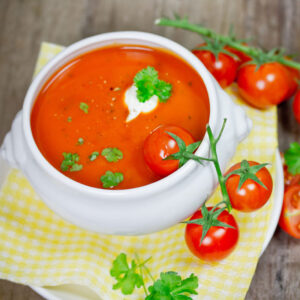 tomatensoep bij de lunch